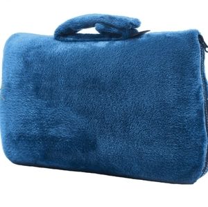 💤 New Cabeau Fold n’ Go Blanket/Pillow